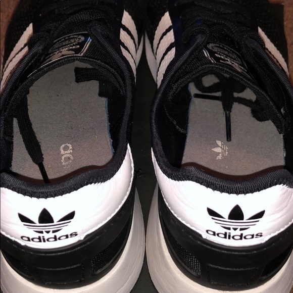 N-5923 adidas men’s shoes size 11.5 - Picture 7 of 8